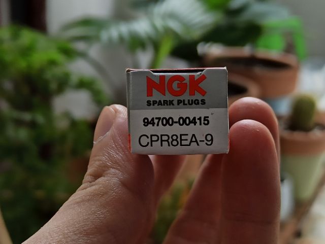 Bugi YAMAHA NGK  CPR8EA-9 chân dài made in Indonesia