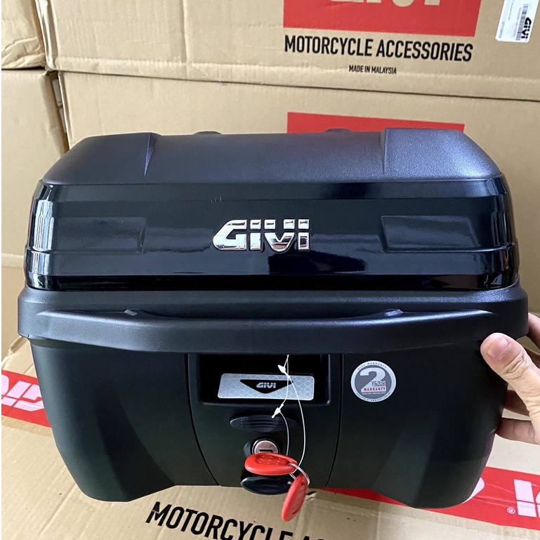 Combo thùng đựng đồ Givi B32NB và baga sau Givi MV gắn xe Exciter135 - Exciter150 chính hãng bảo hành 2 năm