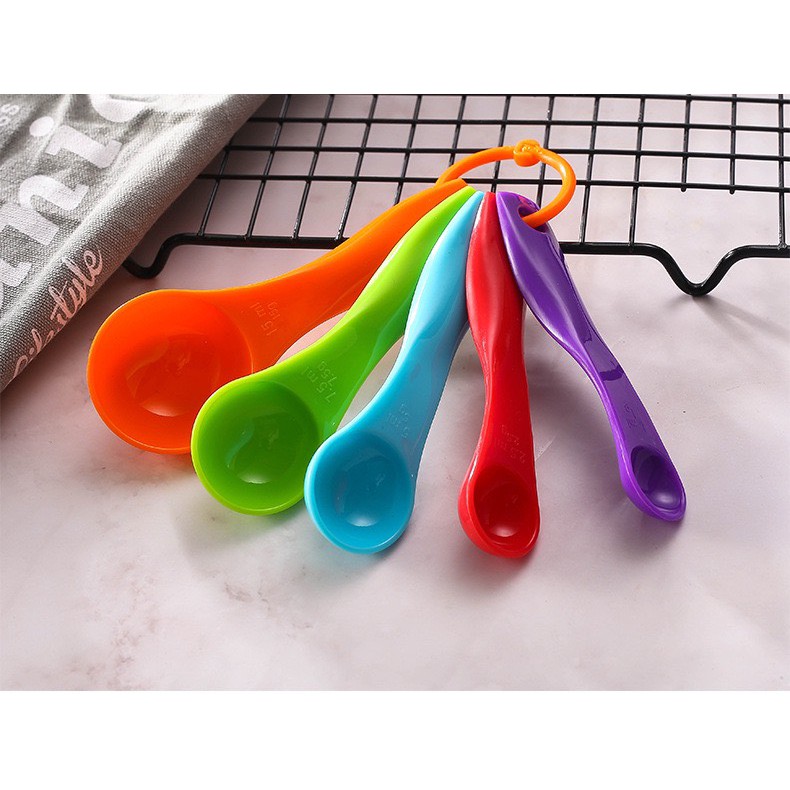 Bộ 5 Muỗng Đo Lường Nhiều Màu Sắc Tiện Dụng