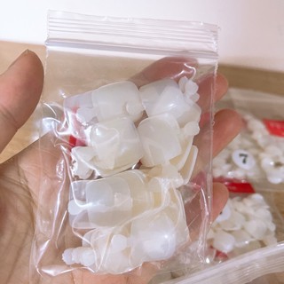 Móng giả úp chân, móng úp chân