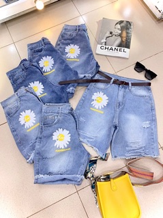 ☀️Quần Jeans Ngố Rách Bông Cúc