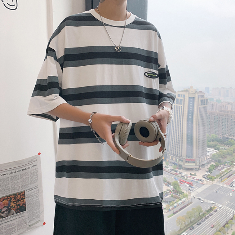 Áo thun tay ngắn cổ tròn thiết kế họa tiết kẻ sọc ngang trẻ trung thời trang dành cho nam | BigBuy360 - bigbuy360.vn