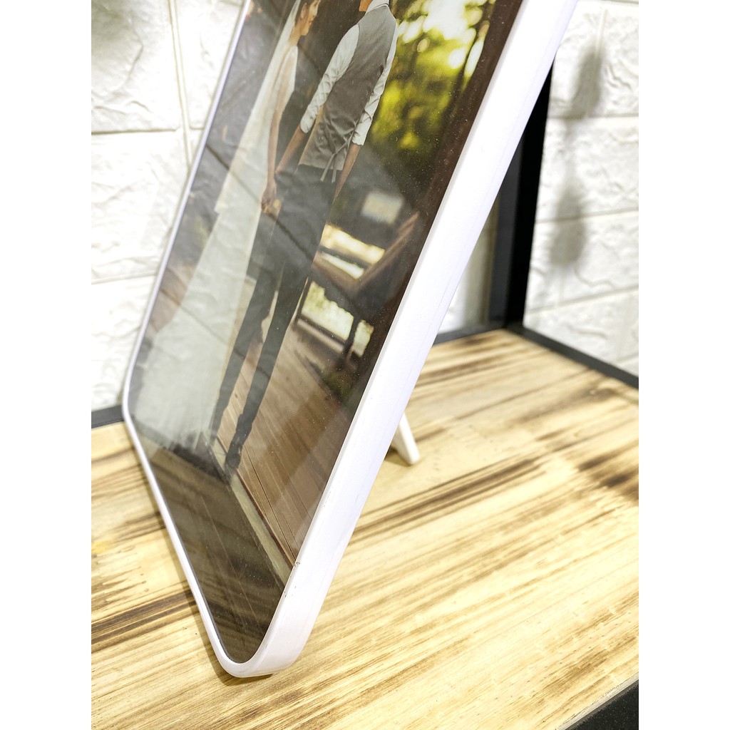 Ảnh gỗ mica bo viền 20x30 | BigBuy360 - bigbuy360.vn