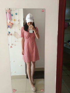 Váy kẻ caro cổ V ngắn