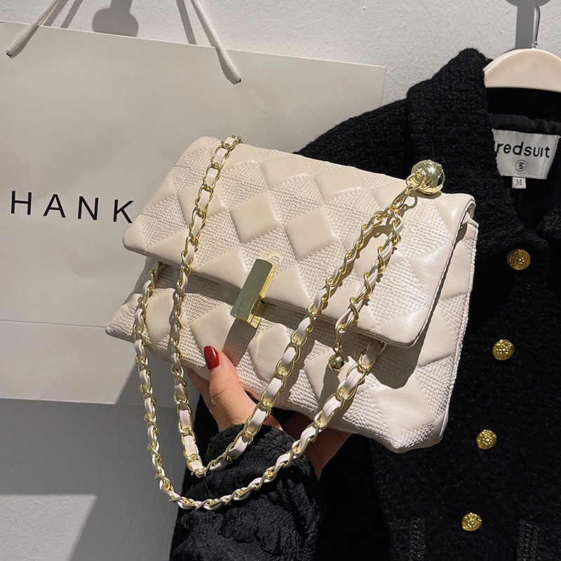 Túi đeo chéo IELGY hoa văn dập nổi dành cho nữ