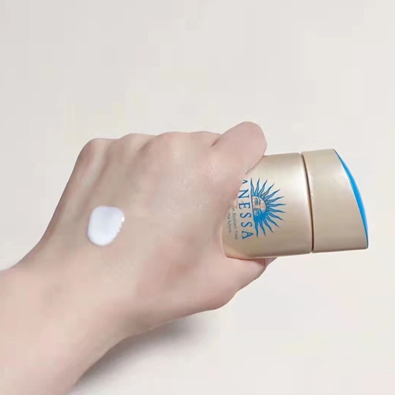 Sữa Chống Nắng Anessa Perfect UV Sunscreen Skincare Milk SPF50+ PA++++