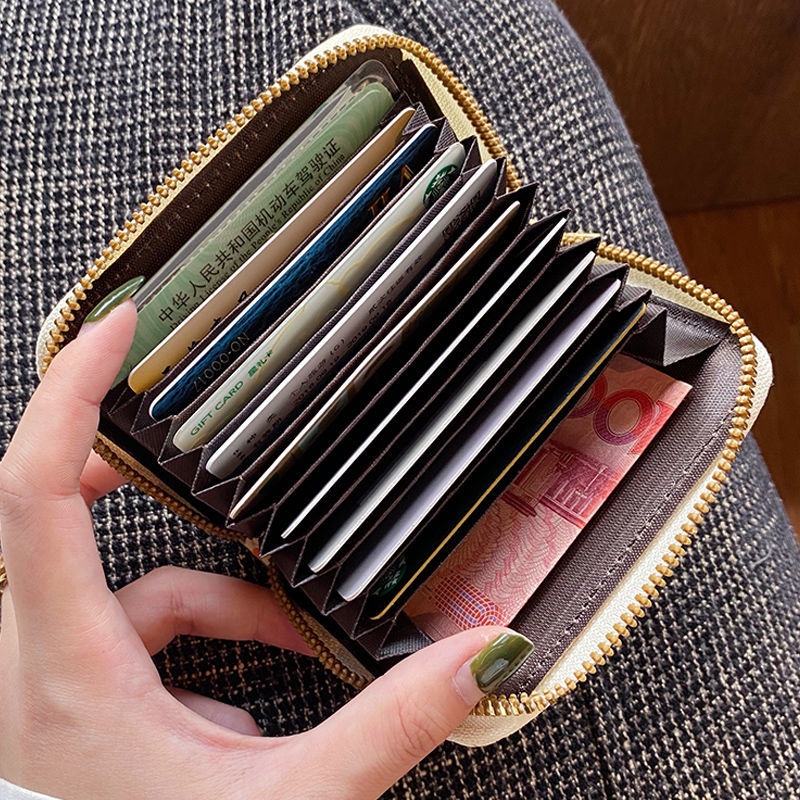 Ví đựng thẻ nhiều ngăn cỡ lớn in họa tiết hoạt hình đáng yêu chống khử từ