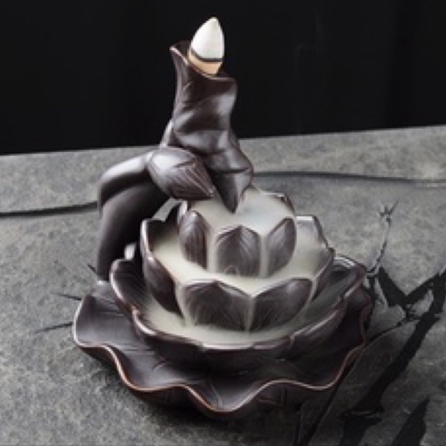 Thác khói trầm hương-Tháp đốt trầm hình sen tầng bằng gốm sứ cao cấp