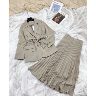 Set áo vest buộc dây, chân váy màu be