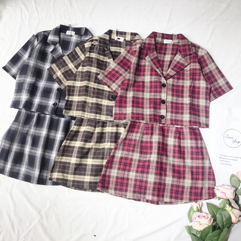 Set chân váy caro áo cổ vest Lovi