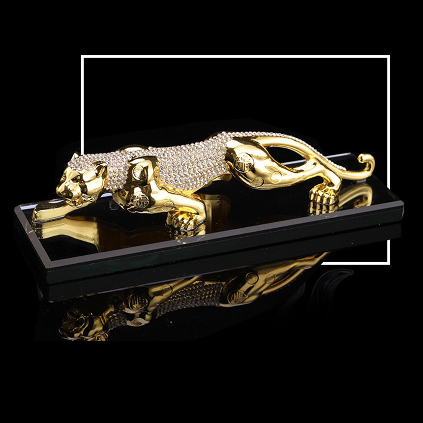 Tượng Báo Vàng Đính Đá Trang Trí Taplo Ô Tô, Đế Đựng Nước Hoa Làm Bằng Pha Lê, Tặng kèm tinh dầu,miếng chống trượt