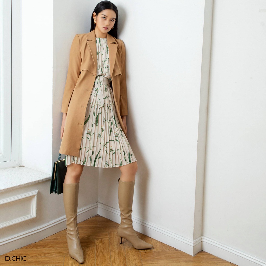 Măng tô cổ 2 ve 1 hàng cúc eo thắt đai D.CHIC MS: 970237