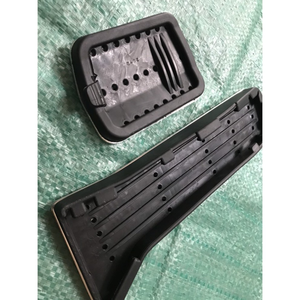 Ốp chân ga, chân phanh Mazda 2, 3, 5, 6, Cx8