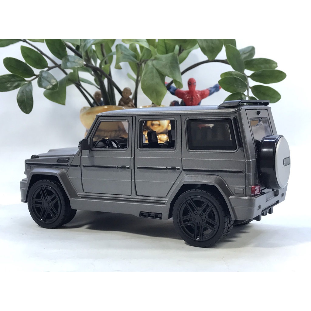 Mô hình xe ô tô Mercedes Benz G65 tỷ lệ 1:24 mới nhất