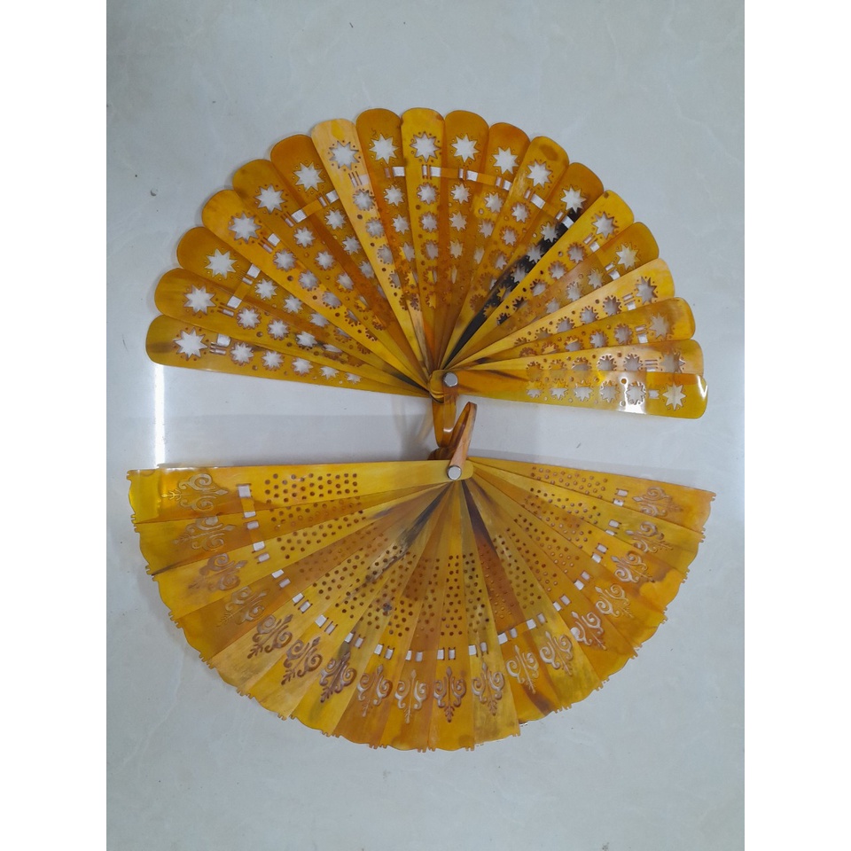 Quạt sừng trâu phong thủy , quạt cầm tay trưng bày, hầu đồng hàng đẹp, tặng kèm 1 hộp gỗ | Mỹ nghệ phương chi