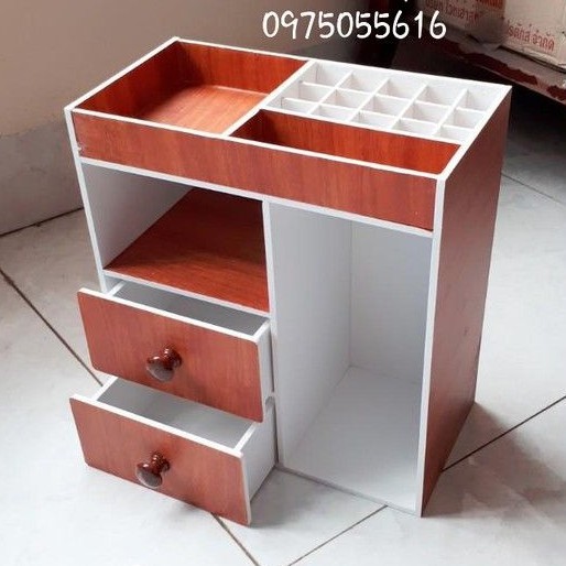 Tủ mini đựng mỹ phẩm màu gỗ núm gỗ đậm
