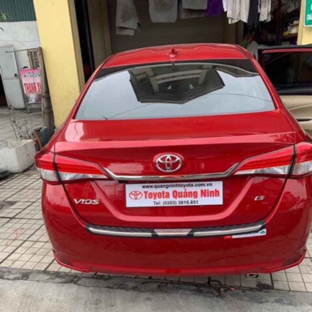 Ốp bậc cốp vios 19