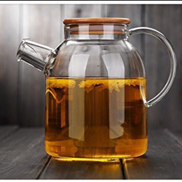 Ấm trà thuỷ tinh nắp tre giả gỗ 1600ml