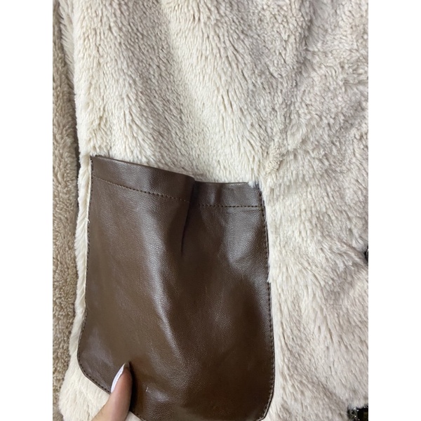 Áo khoác lông pass