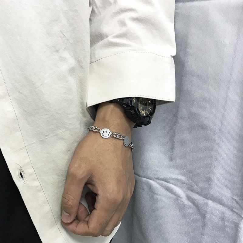 Vòng Đeo Tay Bằng Thép Titan Không Phai Họa Tiết Mặt Cười Phong Cách Hip Hop Đường Phố Dành Cho Nam Và Nữ 22158