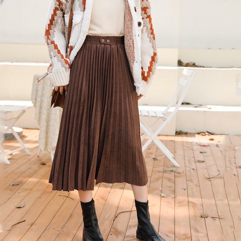 Chân váy da lộn xếp ly cúc bấm dáng dài lên dáng cực kỳ xinh | BigBuy360 - bigbuy360.vn