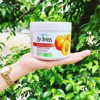 Tẩy tế bào chết toàn thân st. ives blemish control