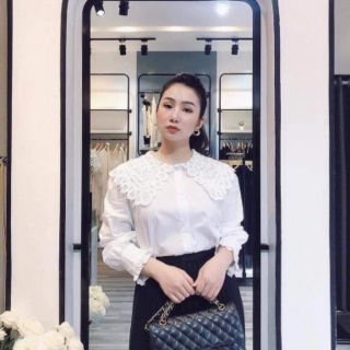 Sơmi cổ sen lớn
