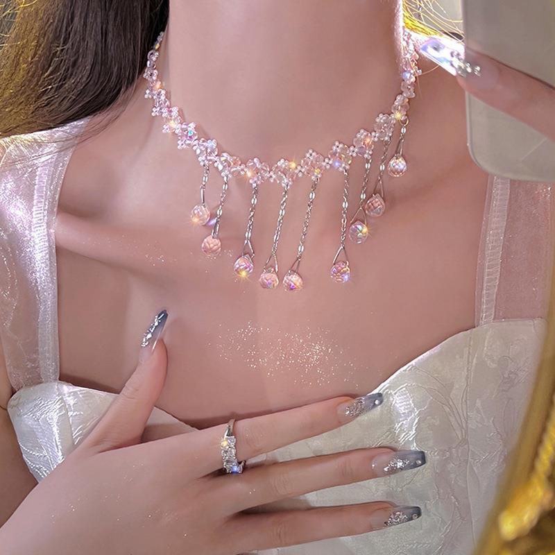 Vòng cổ Mặt Tua Rua Đính Đá Sang Trọng Cho Nữ