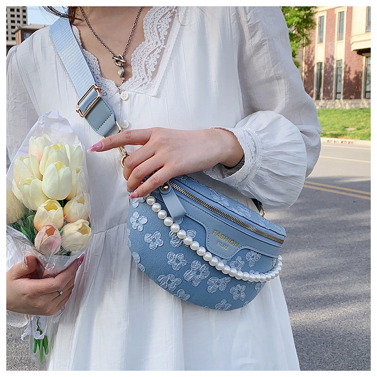 Túi đeo chéo một bên vai IELGY bằng canvas dây đeo bản rộng phối ngọc trai cho nữ