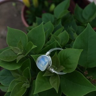 Nhẫn đá Opal