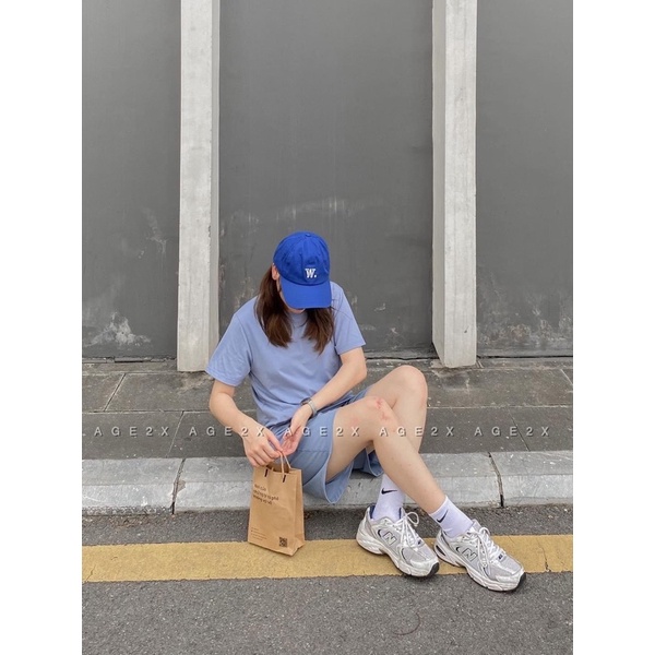 ÁO PHÔNG TRƠN ĐỐM AGE2X NAM NỮ