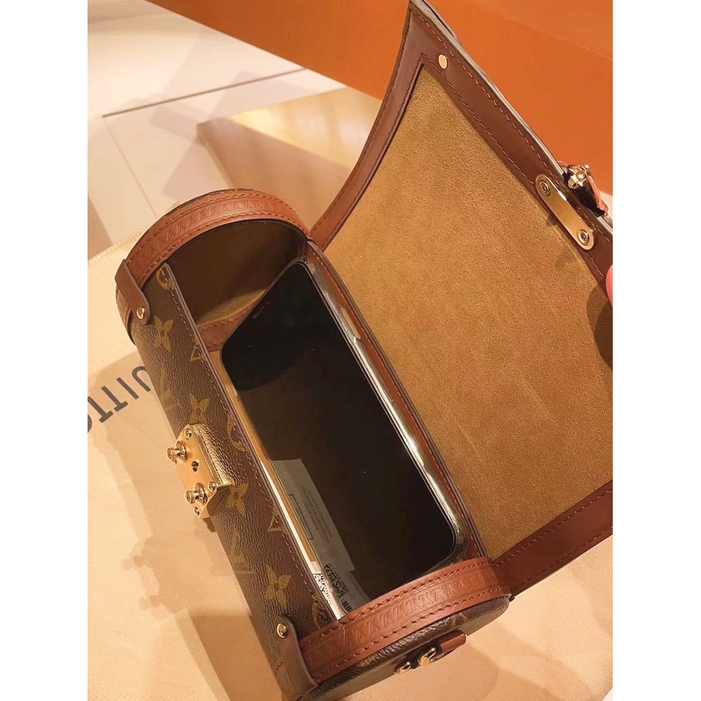 Túi đeo chéo da thật thời trang cao cấp Louis Vuitton LV thiết kế độc đáo, phong cách cá tính