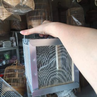 Hộp đựng dế