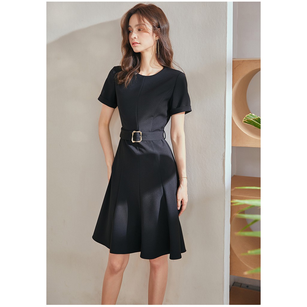 Đầm xòe cổ tròn tay ngắn kèm đai bell có nhiều màu