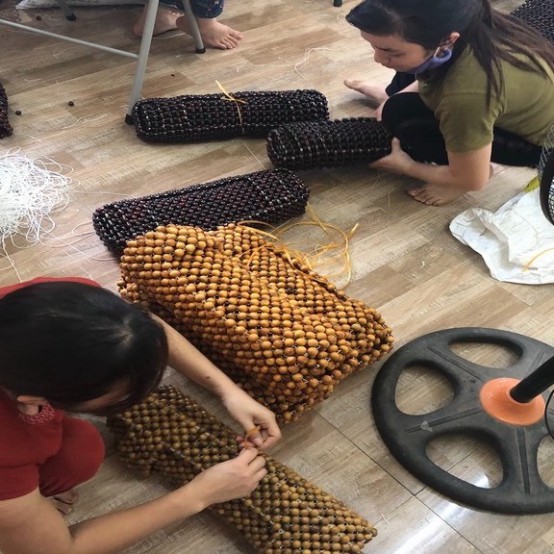 Sản Phẩm Đệm lót ghế massage ô tô, xe hơi hạt gỗ 100% gỗ tự nhiên PƠ MU cao cấp PM-M/Sản xuất thủ công tại Xưởng .
