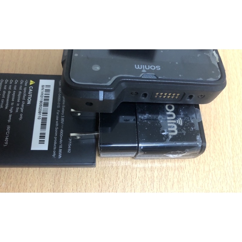 Điện thoại chống nước siêu bền pin trâu sonim xp8800