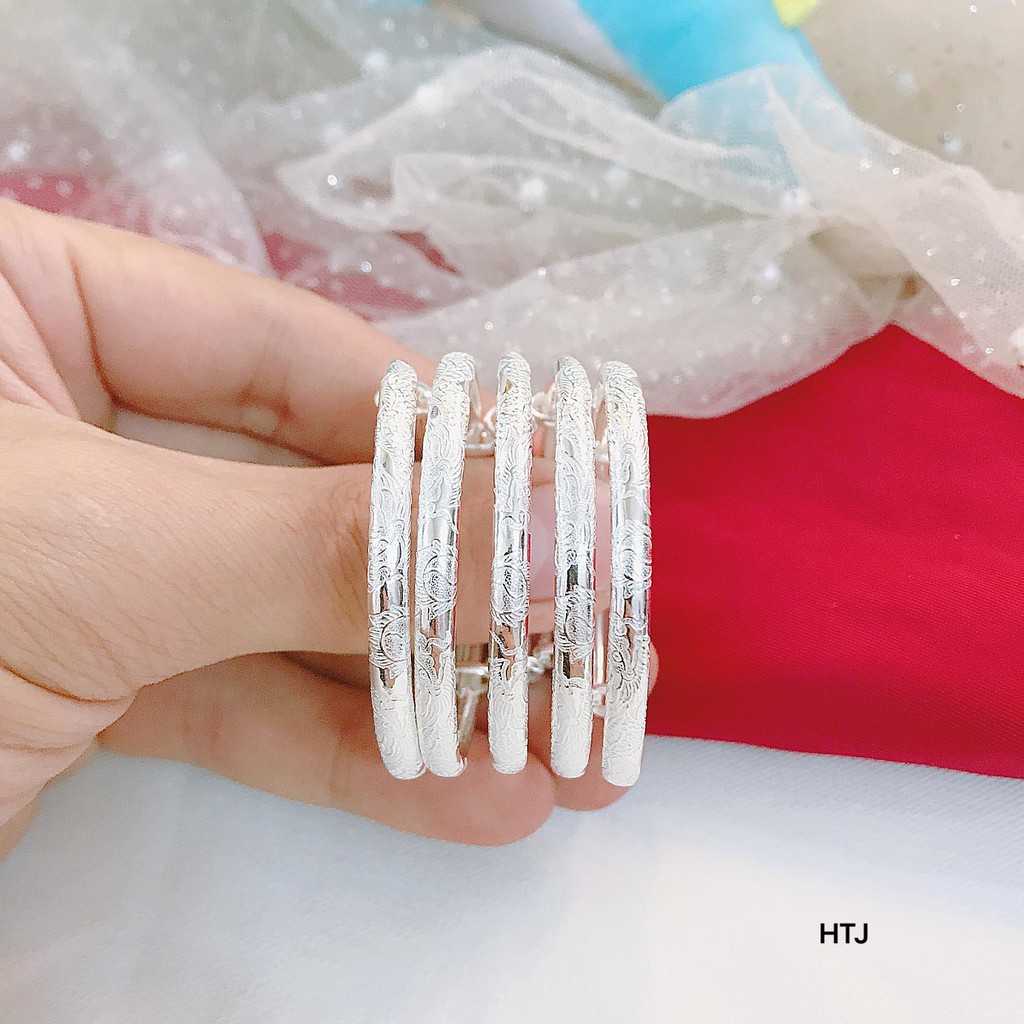 Free ship vòng cua trạm khắc cho bé bạc ta về nhiều