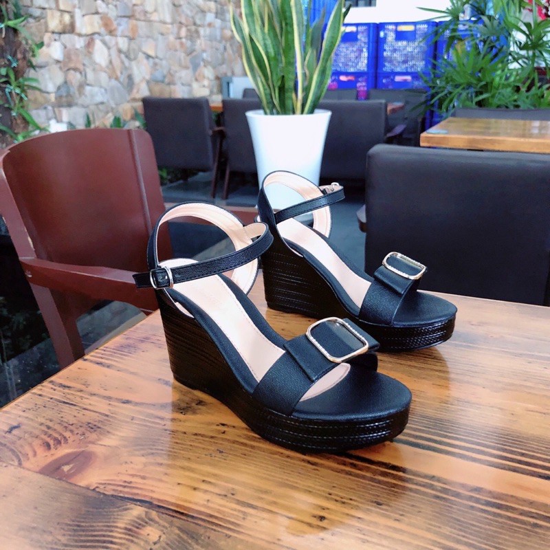 SANDAL XUỒNG QUAI KHOÁ SIÊU DỄ THƯƠNG