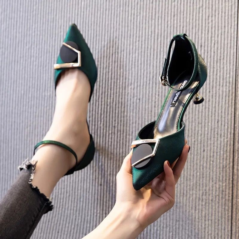 Giày đơn đế thấp 3cm nữ gót nhọn tính khí cao xanh lá rỗng