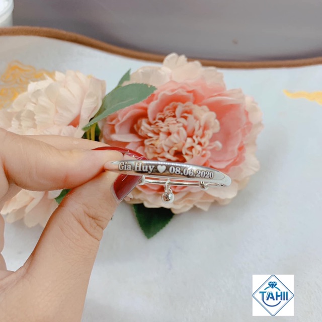 Vòng tay bạc khắc tên cho bé chất liệu bạc ý cao cấp