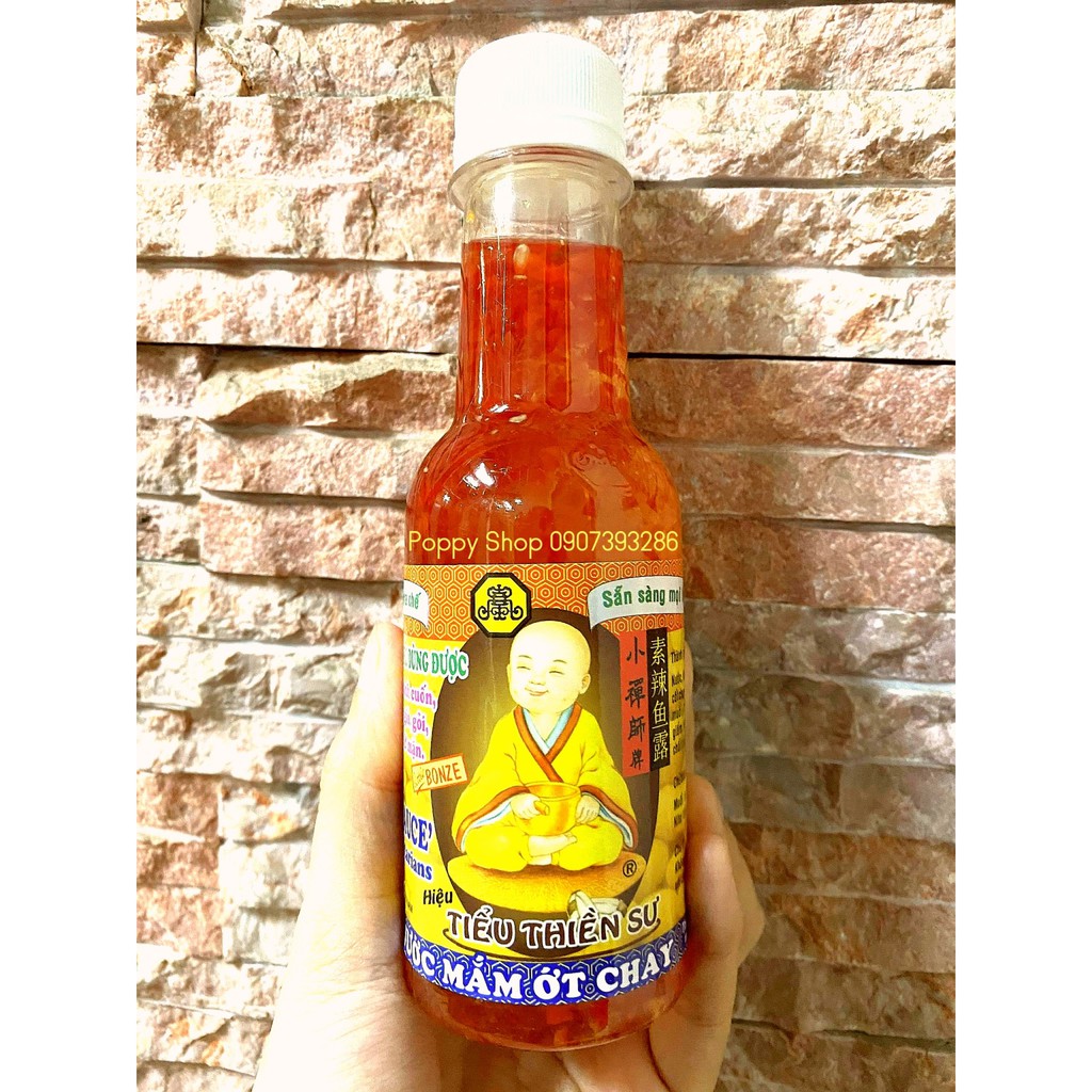Chai Nước Mắm Ớt Chay Pha Sẵn Tiểu Thiền Sư Vegetarian Chilli Fish Sauce 180 ml
