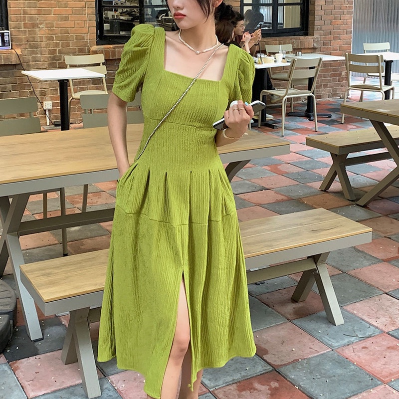 Đầm Cổ Vuông Thiết Kế Xẻ Tà Chiết Eo Thời Trang Quyến Rũ