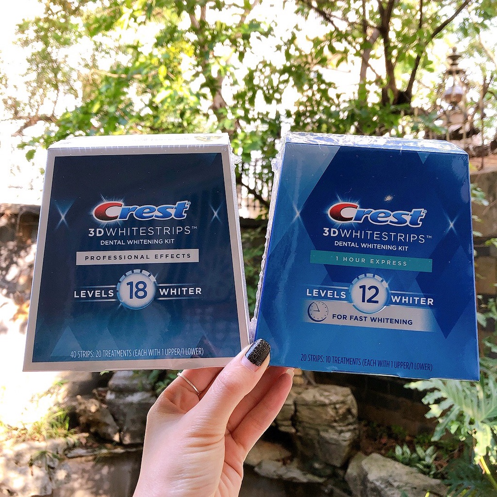 Hộp 60 miếng dán trắng răng Crest 3D WHITESTRIPS (30 cặp)