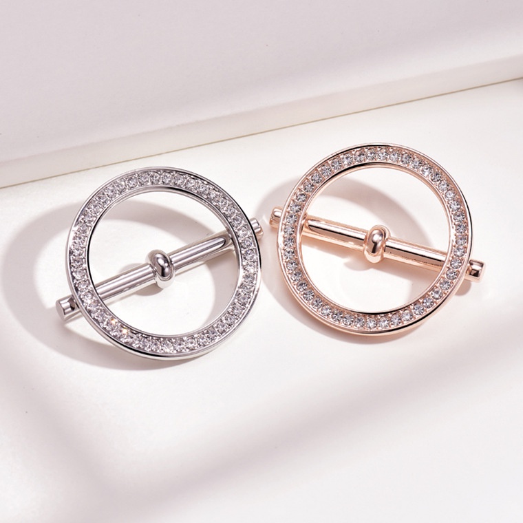 Khóa khăn quàng cổ phong cách Hàn Quốc đơn giản và đa dạng