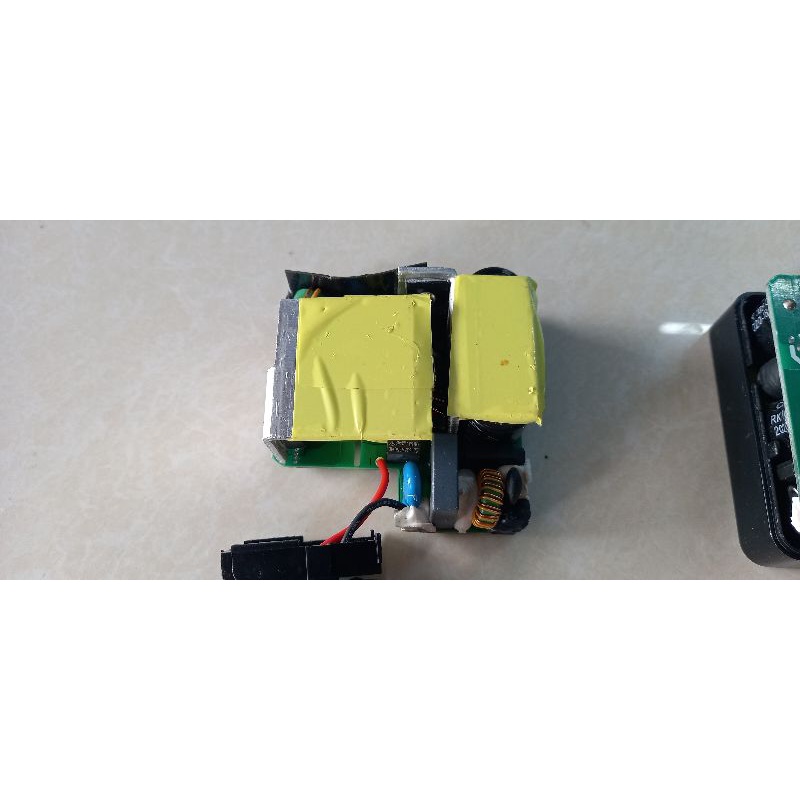 Mạch nguồn 19v 3,42a hàng chính hãng tặng kèm vỏ zin