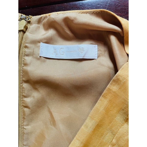 Váy size s vàng cộc tay
