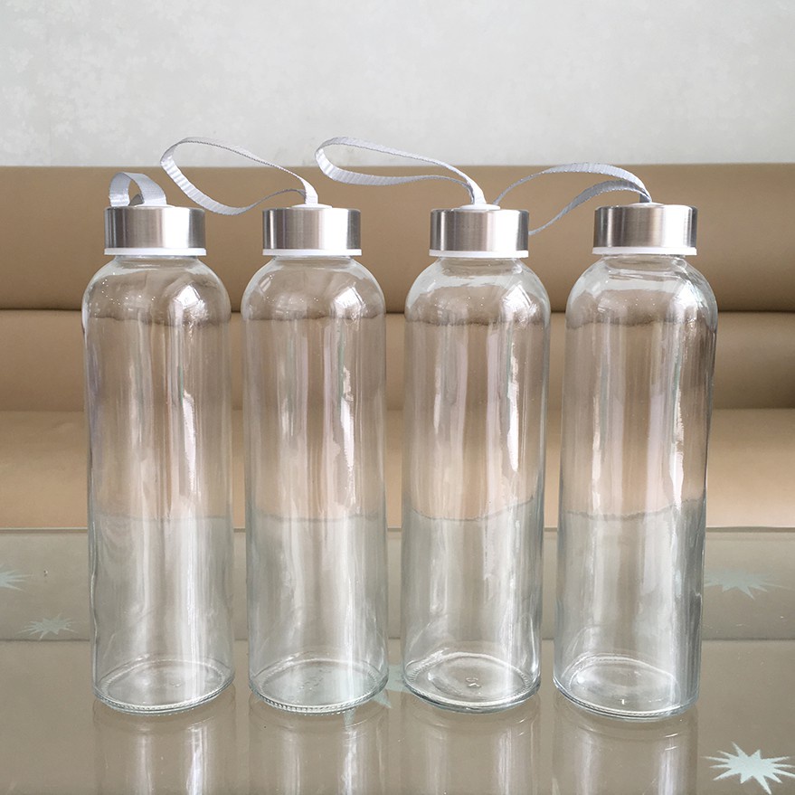 Chai thủy tinh 500ml nắp bạc có dây xách 00409