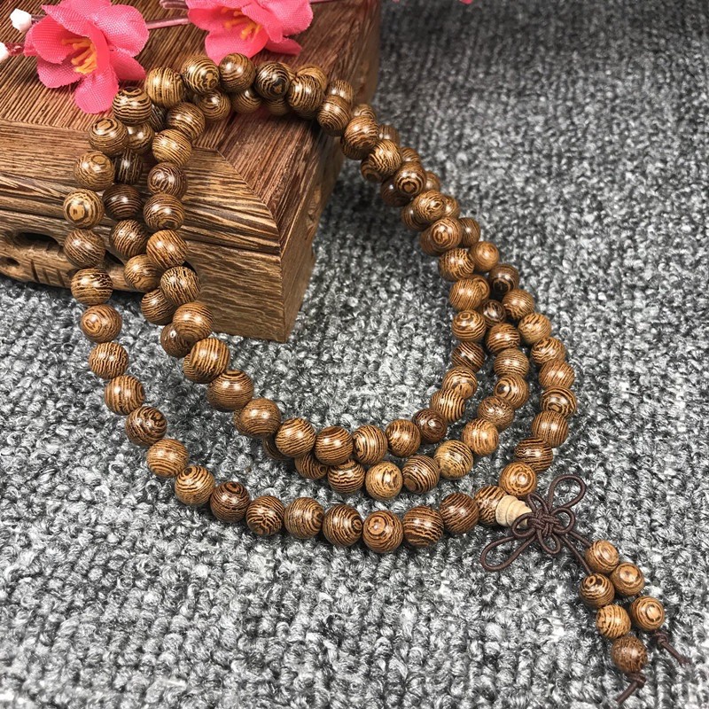 Vòng tay trầm hương kèm hộp đựng siêu sang