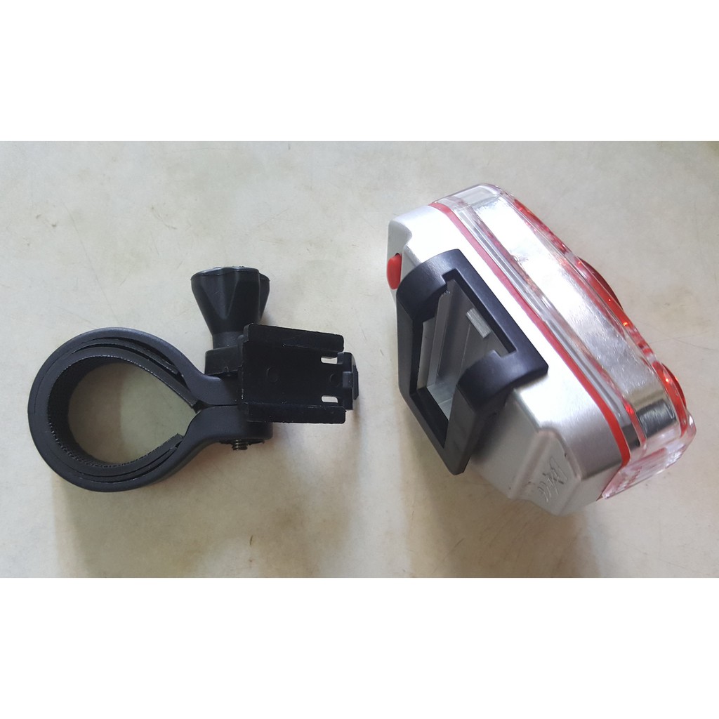 Đèn hậu xe đạp