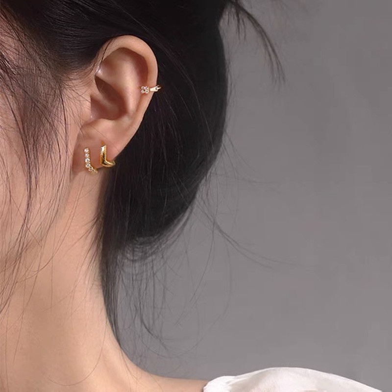 Bông tai titan không gỉ hoa tai tròn mạ vàng 18k phong cách retro cổ điển